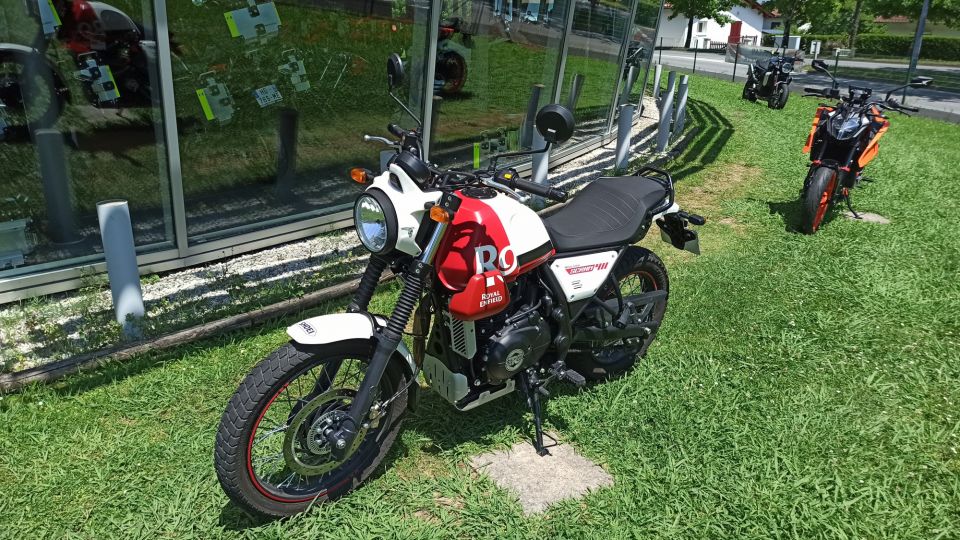 ROYAL ENFIELD HYMALAYAN 400 4