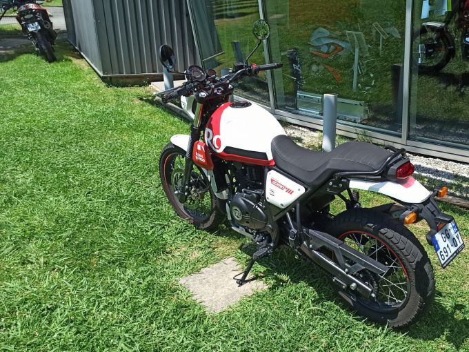 ROYAL ENFIELD HYMALAYAN 400 4
