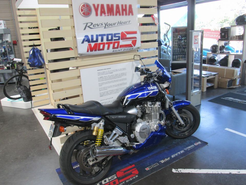 YAMAHA 1300 XJR SP 4