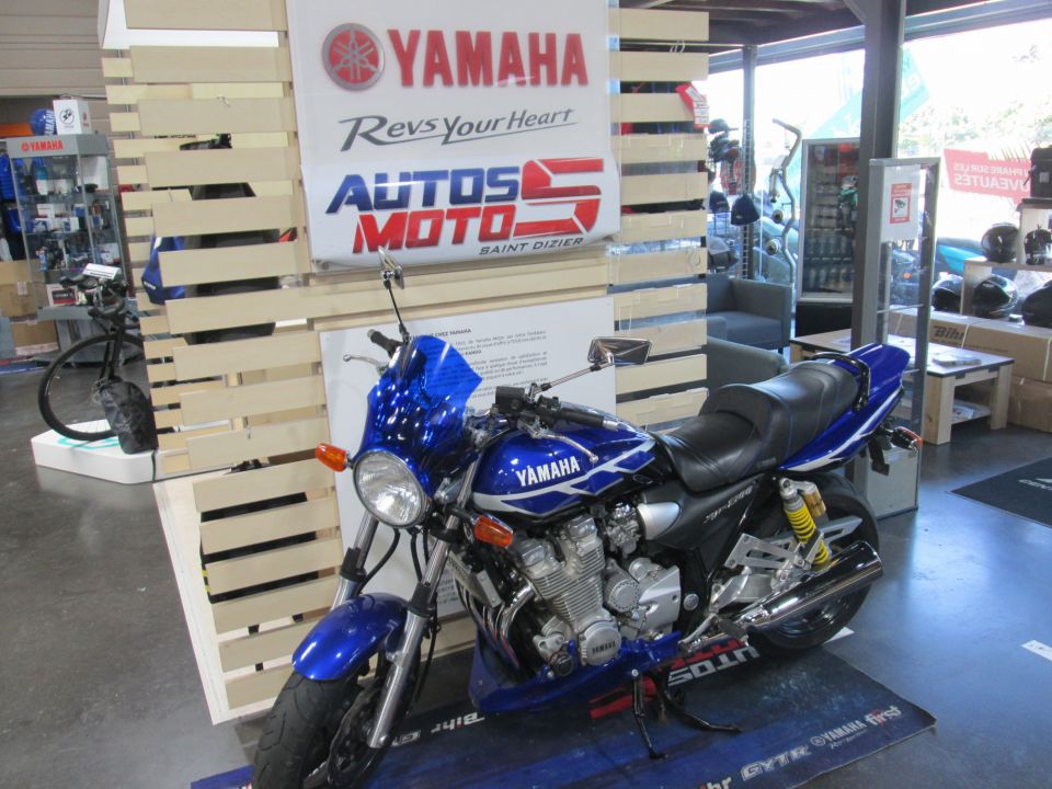 YAMAHA 1300 XJR SP 4