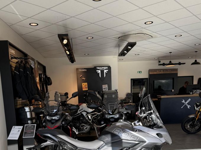 TRIUMPH TIGER 800 4