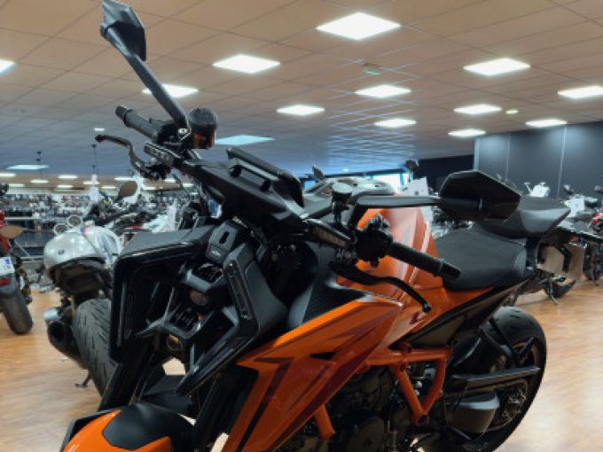 KTM 1390 SUPER DUKE R 2024 4