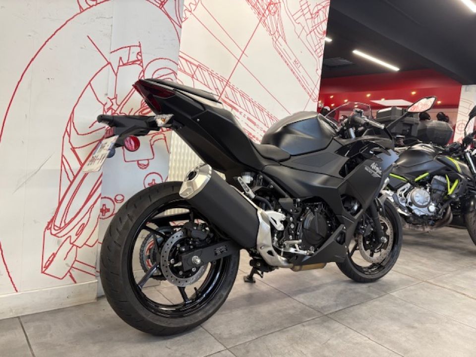 KAWASAKI Ninja 500 4