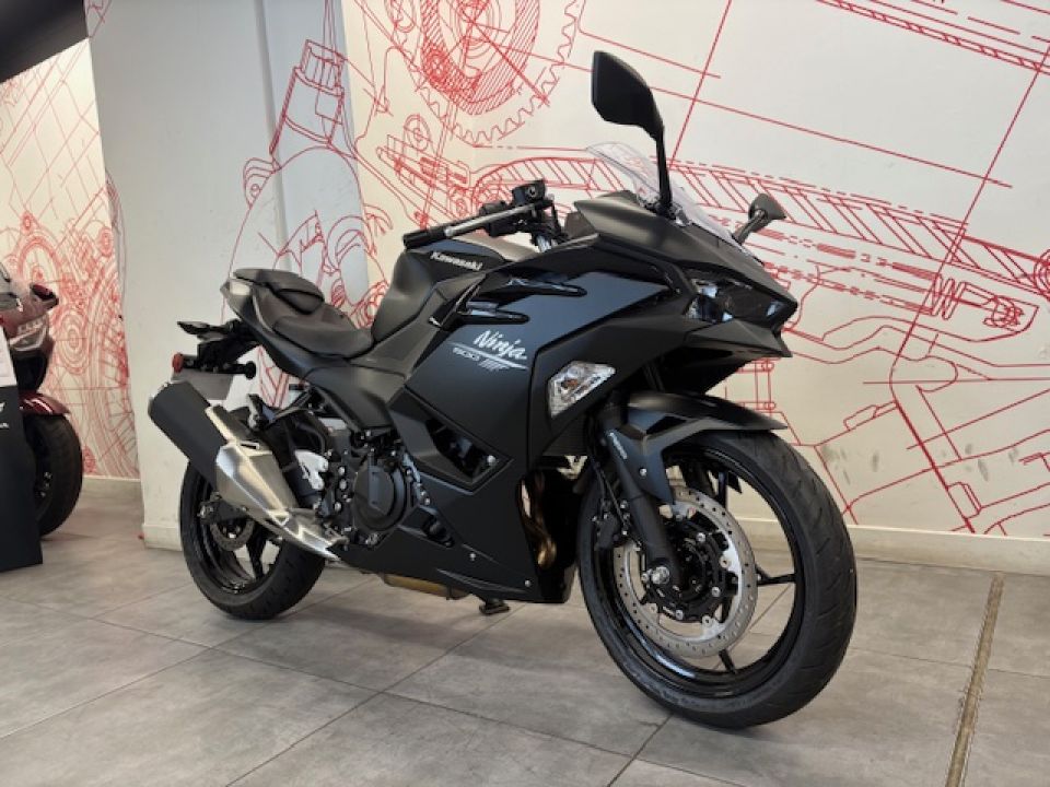 KAWASAKI Ninja 500 4