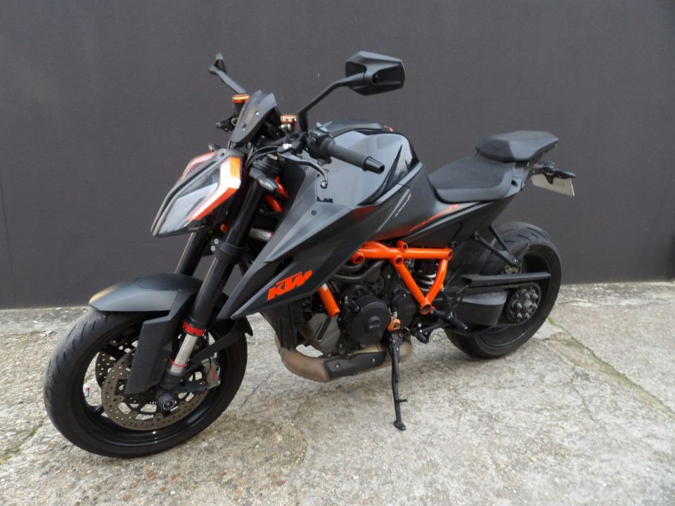 KTM 1290 SUPER DUKE R 4