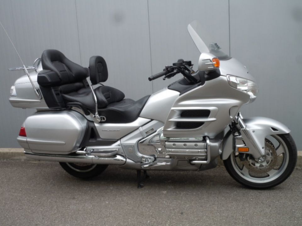 HONDA GL1800 GOLDWING 4
