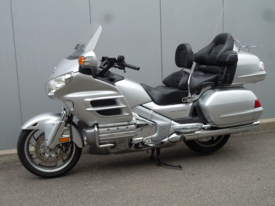HONDA GL1800 GOLDWING 4