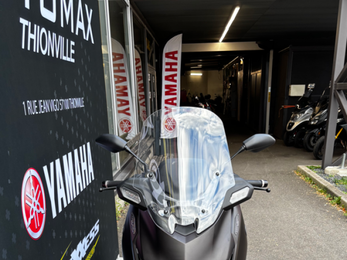 YAMAHA XMAX 125 TECH MAX + 4