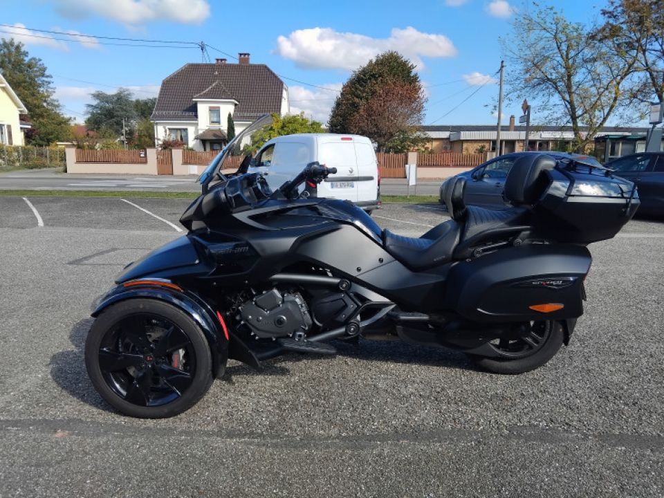 CAN-AM SPYDER F3 Limited 4