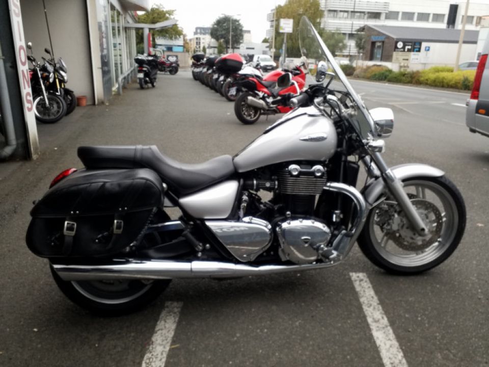 TRIUMPH THUNDERBIRD ABS 1600 4