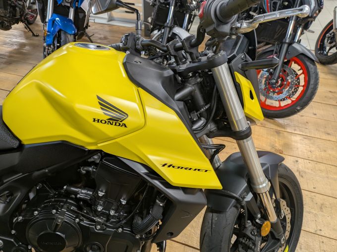 HONDA CB 750 HORNET 4