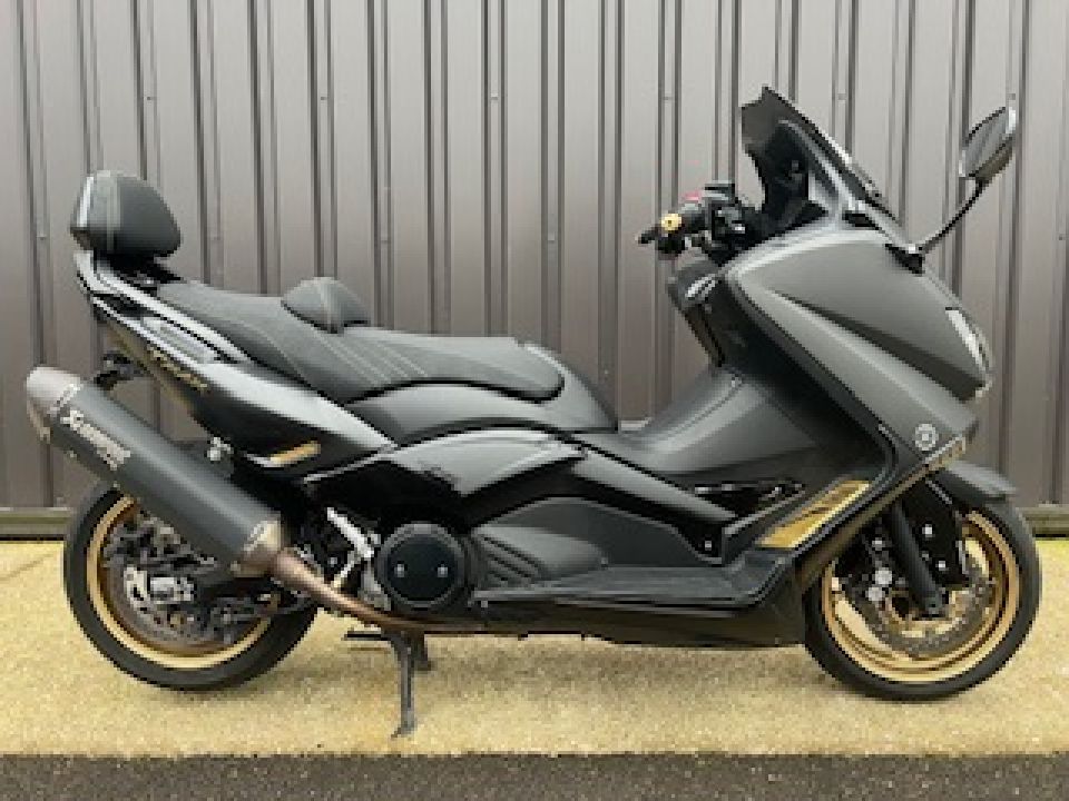 YAMAHA XP T-MAX 530 ABS BLACK MAX 4