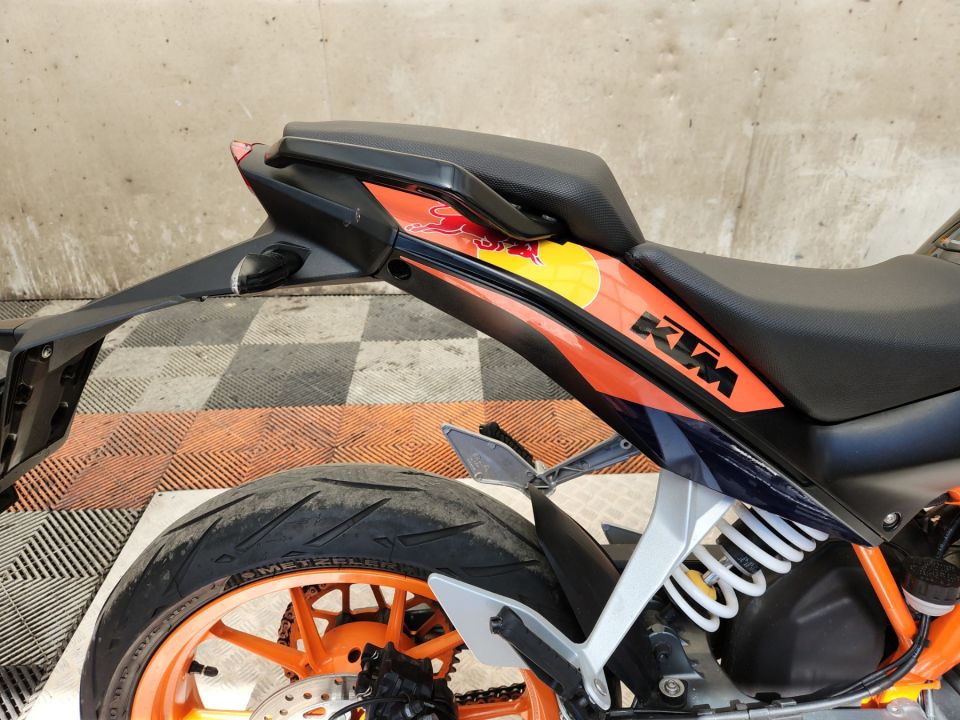 KTM 390 DUKE 4