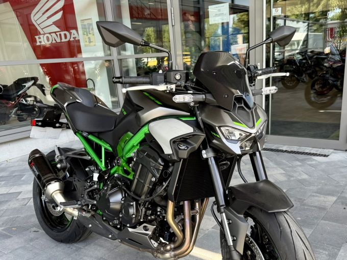 KAWASAKI Z900 SE 4