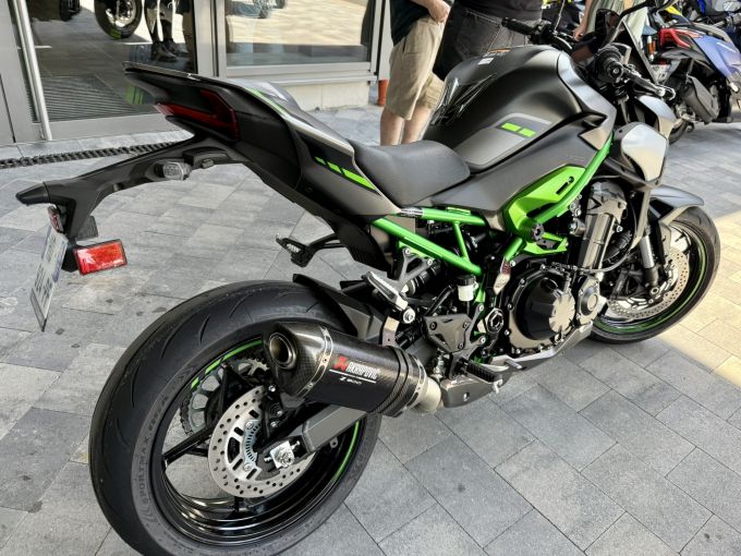 KAWASAKI Z900 SE 4