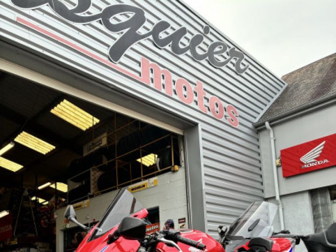 HONDA CBR500R 4