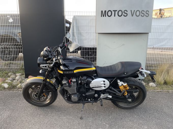 YAMAHA XJR 1300 4