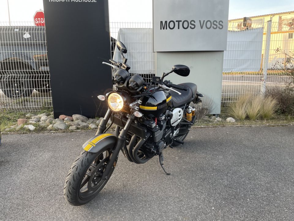 YAMAHA XJR 1300 4