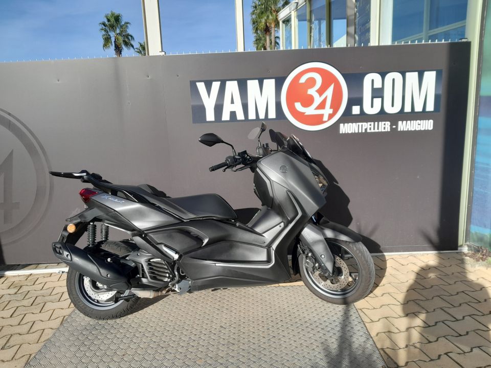 YAMAHA XMAX 125 4