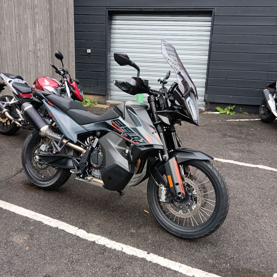 KTM 890 ADVENTURE 4