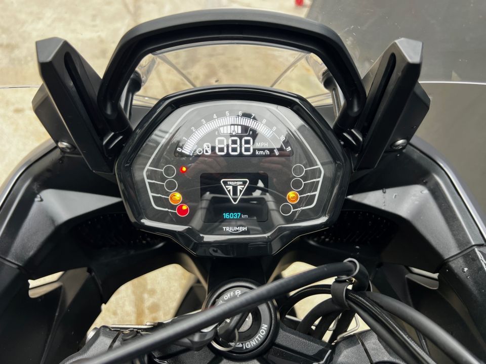 TRIUMPH TIGER SPORT 660 4