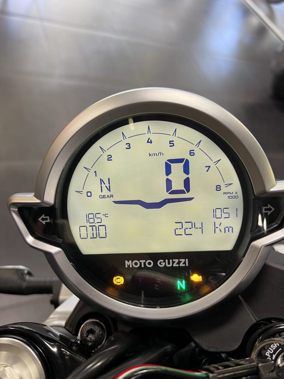 MOTO GUZZI V7 SPORT E5+ 4