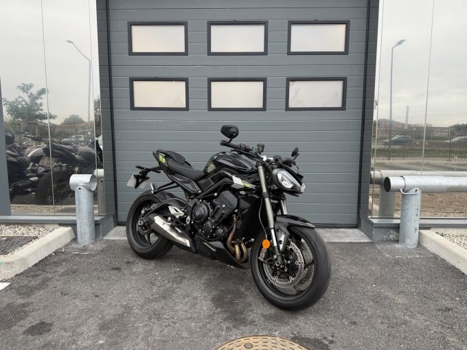 TRIUMPH STREET TRIPLE 765 RS 4