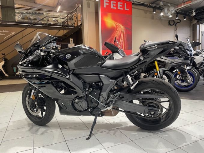 YAMAHA YZF-R7 35KW 4