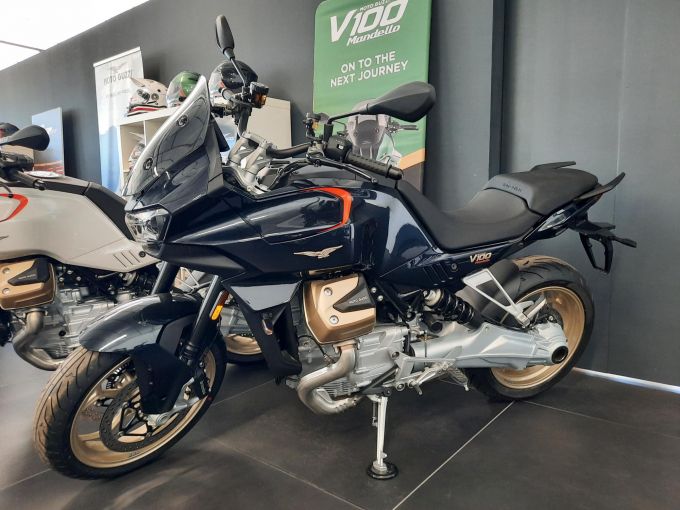MOTO GUZZI V100  MANDELLO 4