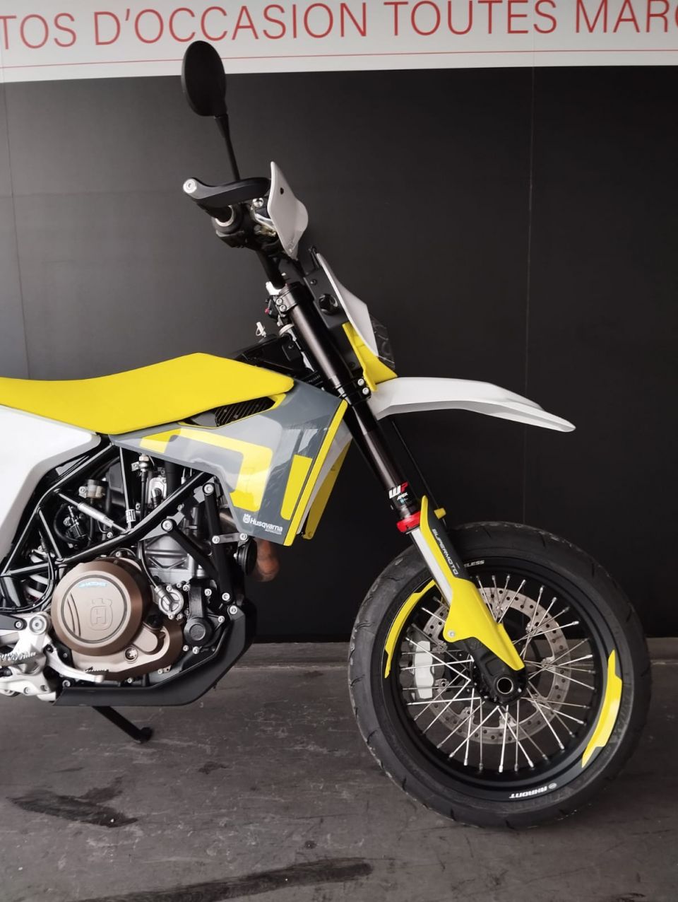 HUSQVARNA 701 SUPERMOTO 4