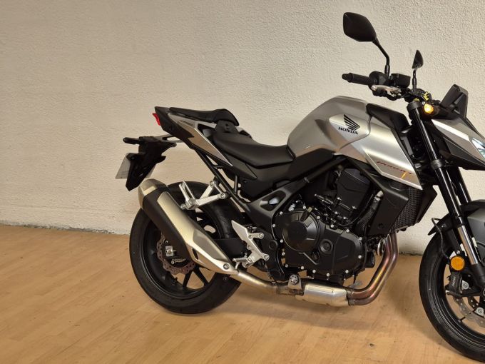 HONDA CB 750 HORNET 4