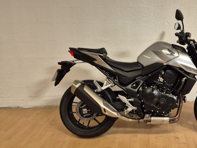 HONDA CB 750 HORNET 4