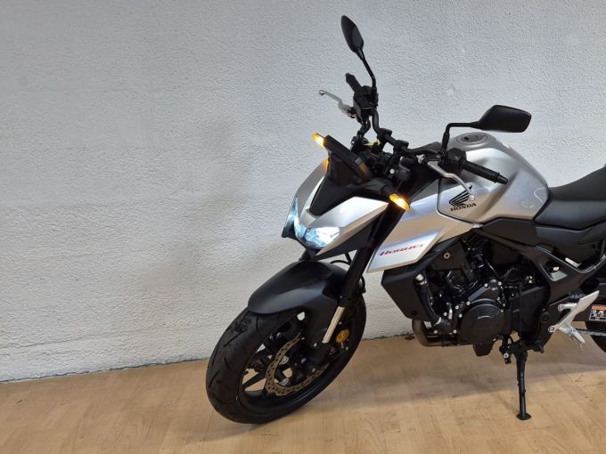 HONDA CB 750 HORNET 4