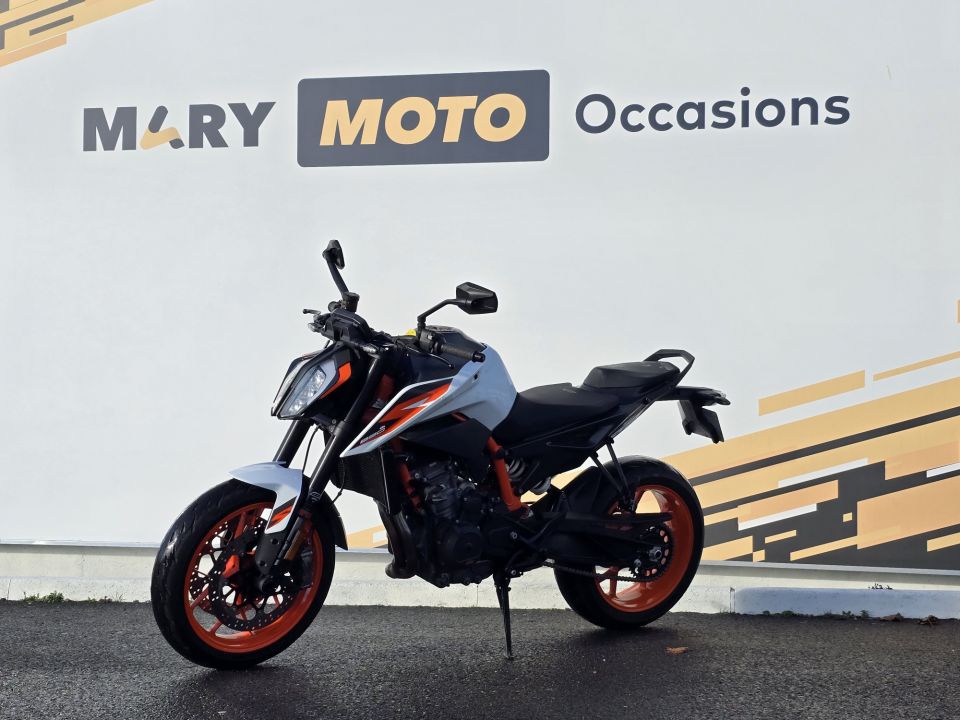 KTM 890 DUKE R 4