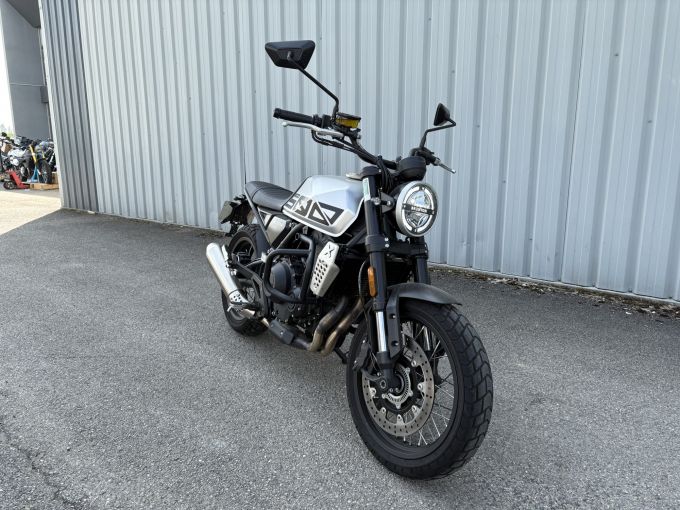 BRIXTON MOTORCYCLES Crossfire 500 4