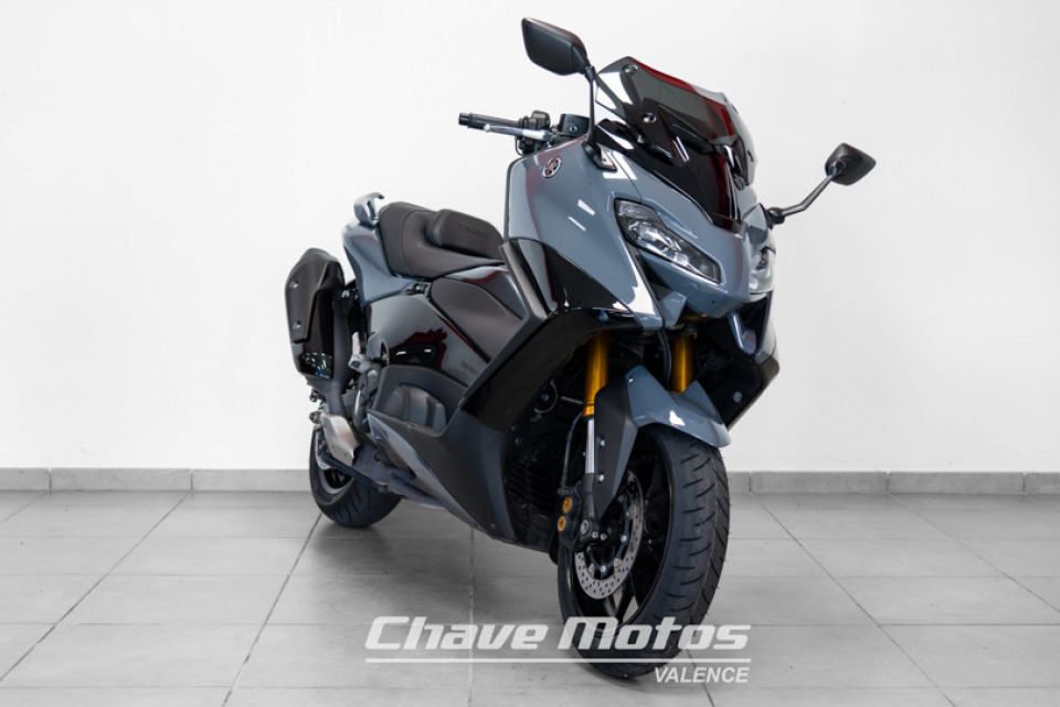 YAMAHA T-MAX 560 TECH MAX 4
