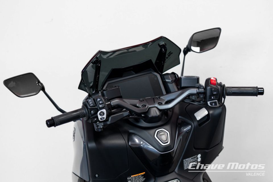 YAMAHA T-MAX 560 TECH MAX 4
