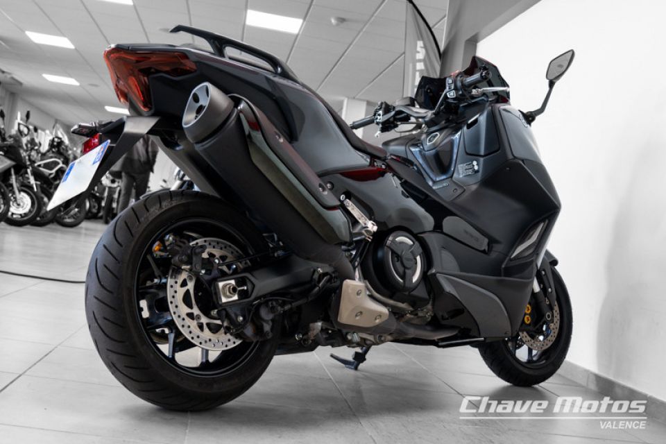 YAMAHA T-MAX 560 TECH MAX 4