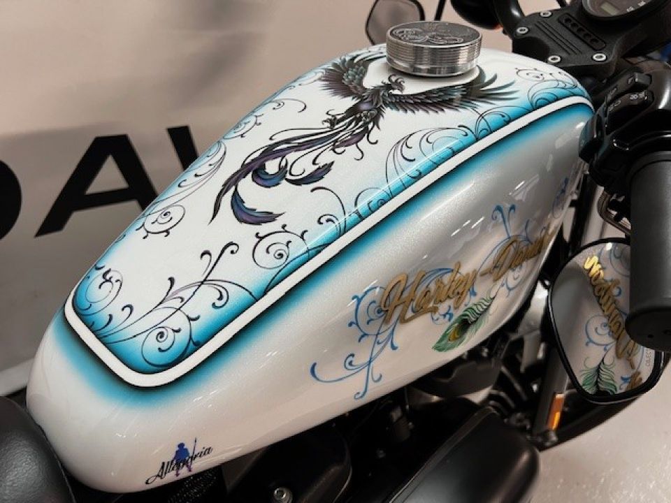 HARLEY-DAVIDSON SPORTSTER 883 4