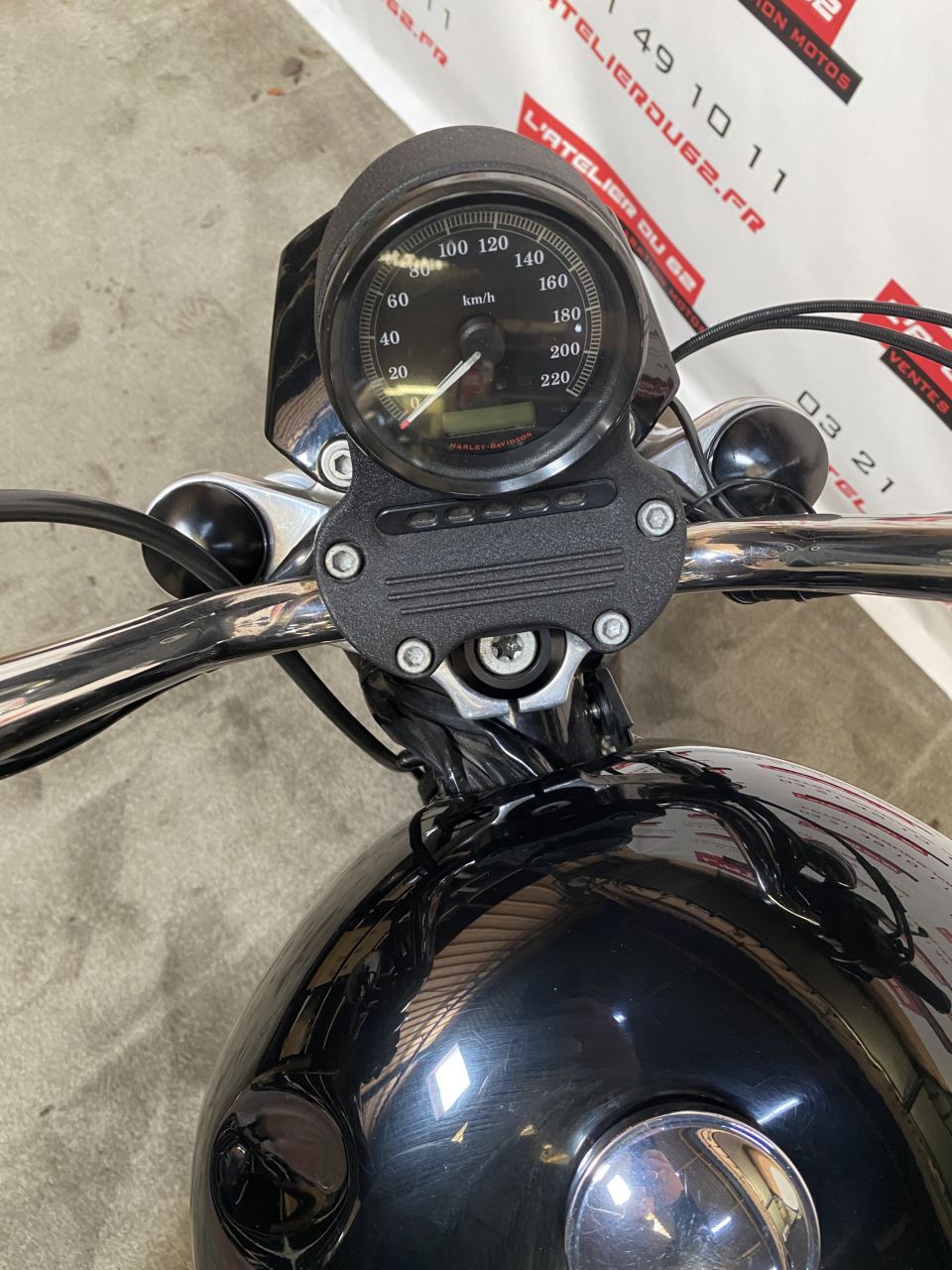 HARLEY-DAVIDSON SPORTSTER 883 4