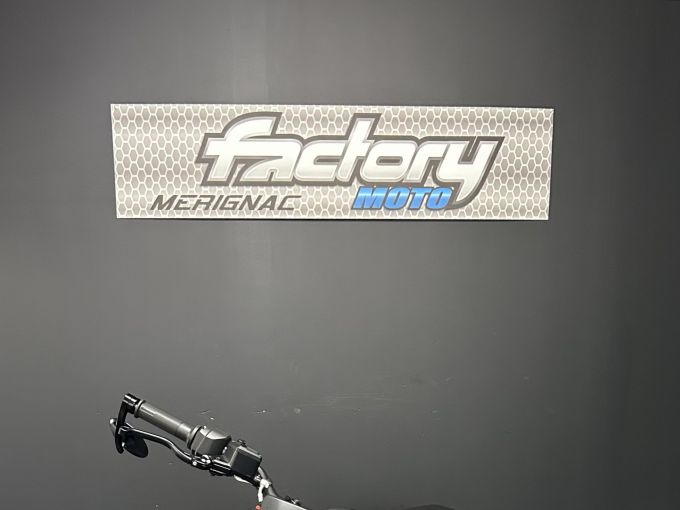 HUSQVARNA SVARTPILEN 401 4