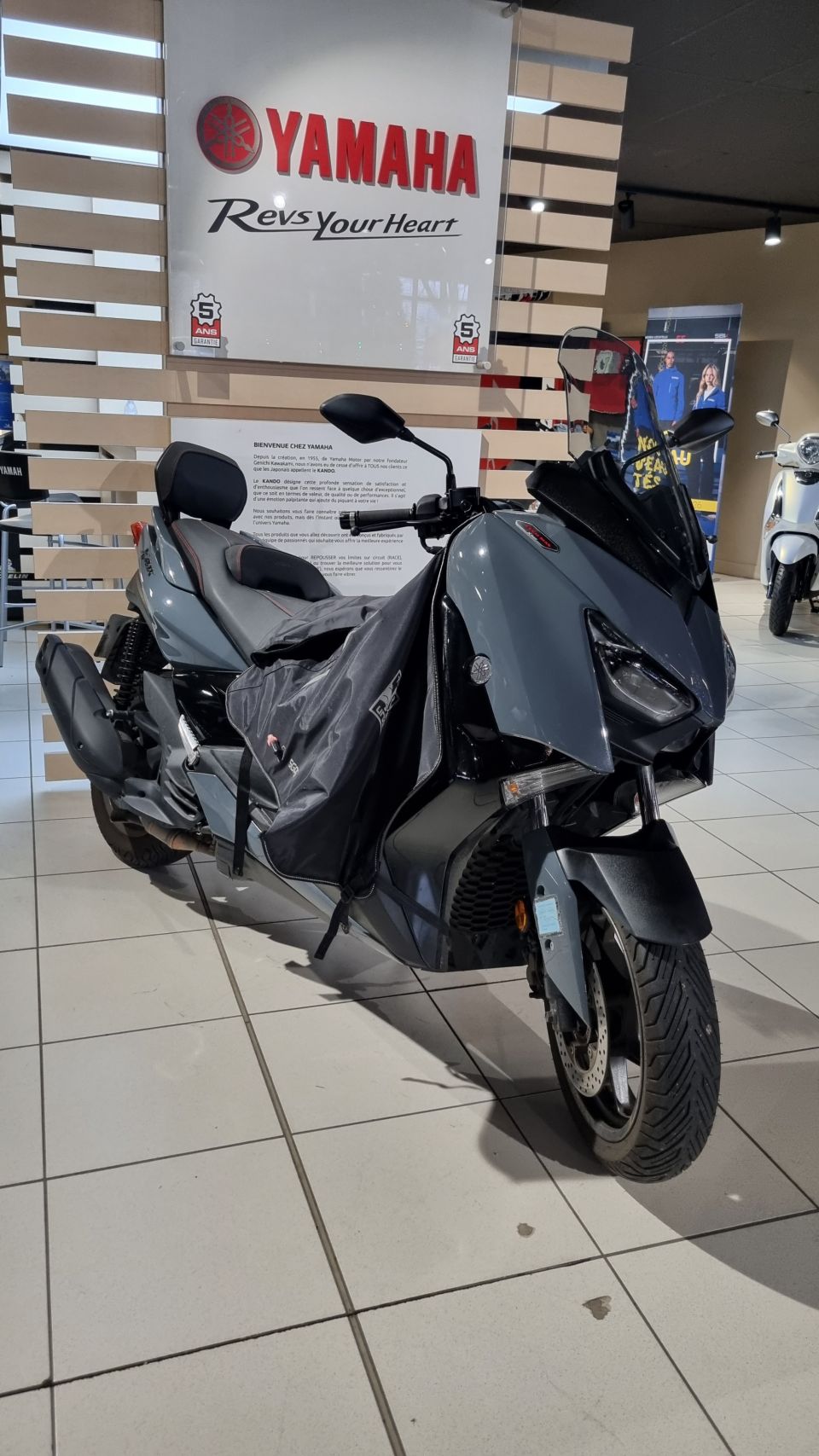 YAMAHA XMAX 125 TECH MAX 4