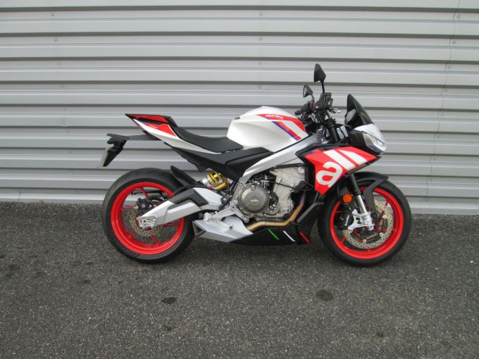 APRILIA TUONO 660 FACTORY 4