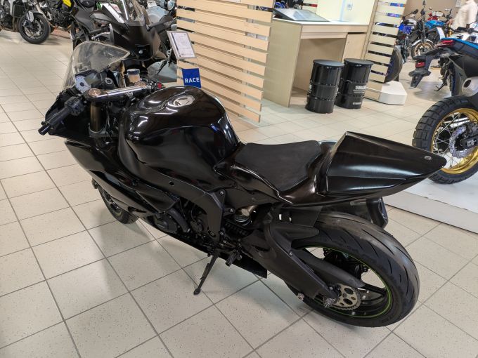 KAWASAKI ZX-6R 636 4