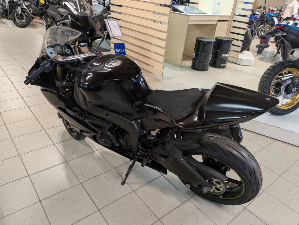KAWASAKI ZX-6R 636 4