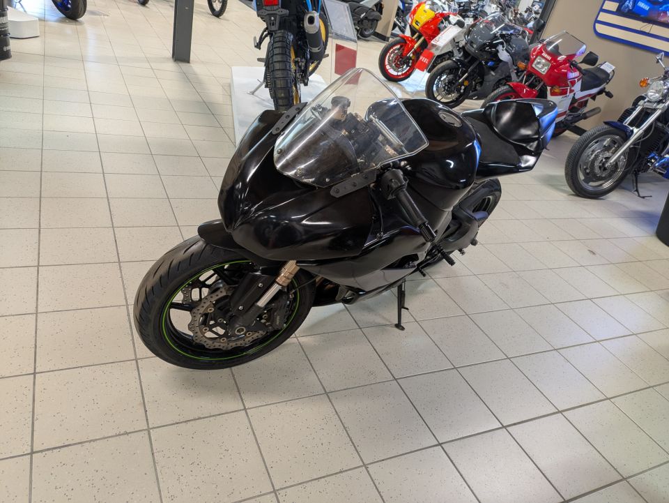 KAWASAKI ZX-6R 636 4