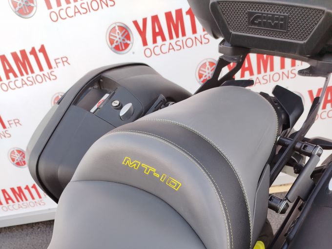 YAMAHA MT-10 4