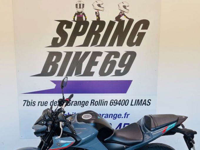 YAMAHA MT-03 4