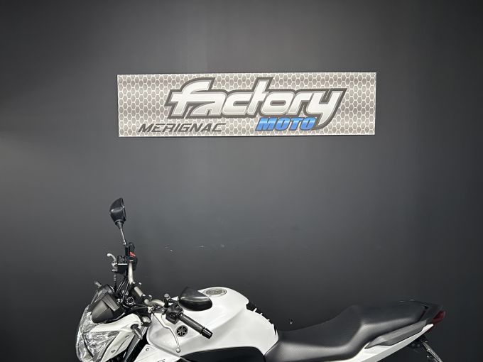 YAMAHA XJ6-N 4