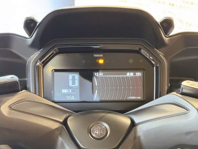 YAMAHA XMAX 300 TECH MAX + 4